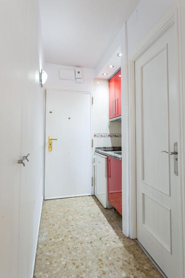 Apartment Centre *